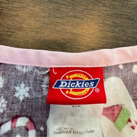 💜3/$15 Dickies Polar Bear Candy Canes Christmas Scrub - Picture 10 of 10